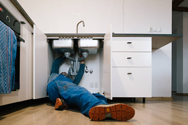 Professional Emergency Plumber technician working in Quincy, PA